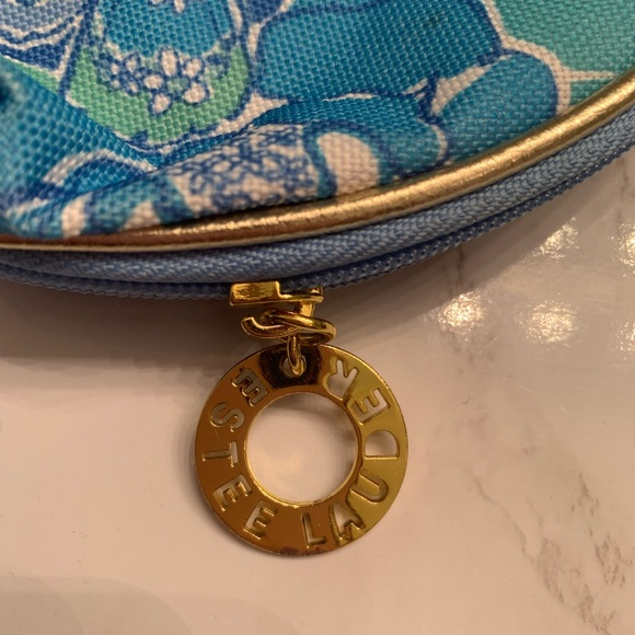 Lilly Pulitzer x Estée Lauder Makeup Bag - Picture 4 of 5